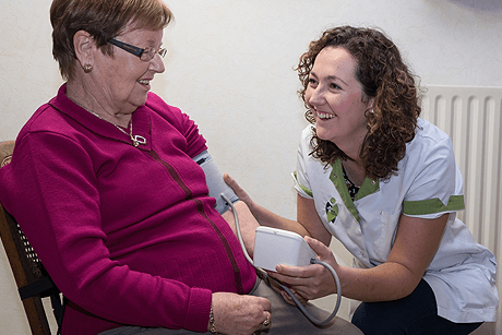 Bloeddruk meten als onderdeel van thuiszorg